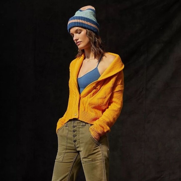 NWOT PILCRO CABLE KNIT CARDIGAN SWEATER IN MANGO SIZE XS Z360-1 - Picture 1 of 5